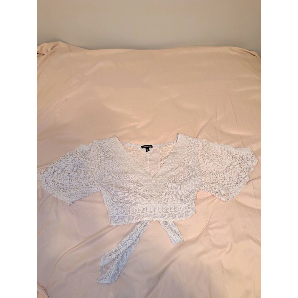 Express White Floral Lace V-Neck Short Sleeve Tie-Back Crop Top, XS